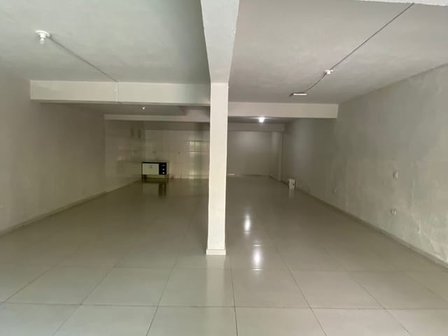 Loja com 120m², para alugar, no bairro Centro em Extrema