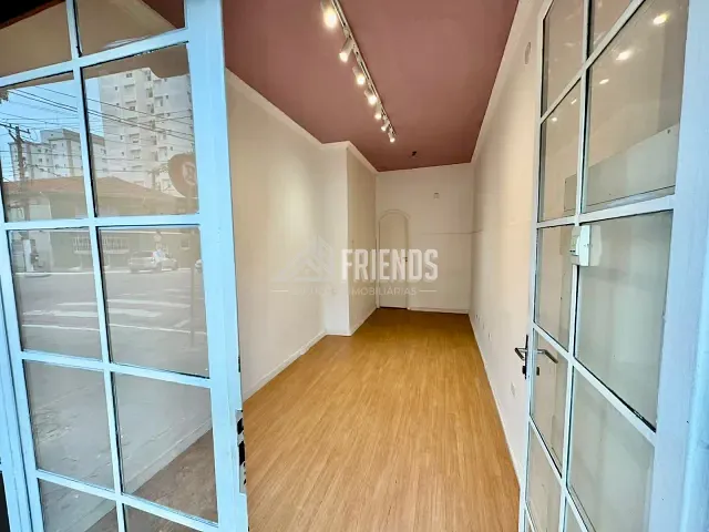 Loja com 40m², para alugar, no bairro Cambuci em São Paulo