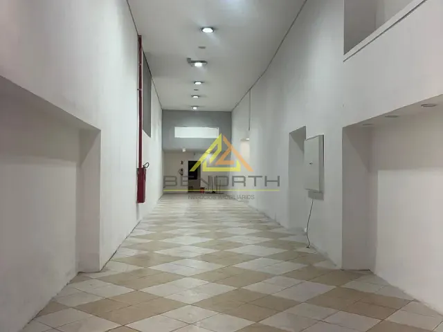 Loja com 700m², para alugar, no bairro Centro em São Paulo