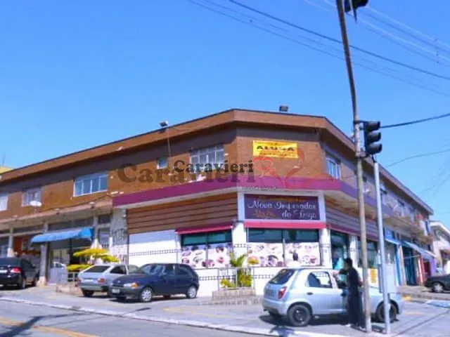 Loja com 32m², para alugar, no bairro Vila Rio Branco em São Paulo