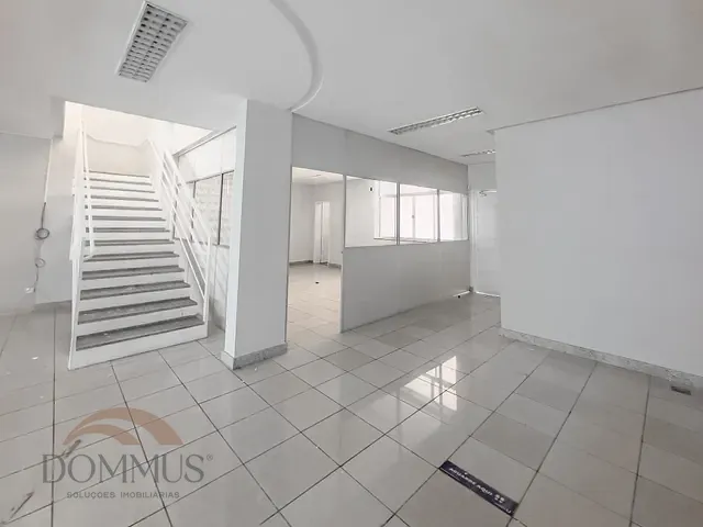 Loja com 465m², para alugar, no bairro Horto em Ipatinga