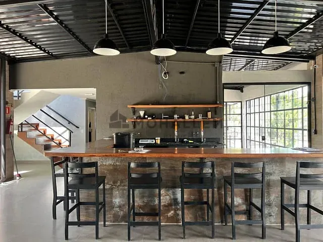 Loja com 298m², à venda, no bairro CENTRO em Delfim Moreira