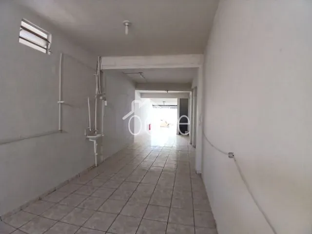Loja com 100m², para alugar, no bairro Centro em Santa Bárbara D'Oeste