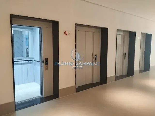 Loja com 272m², para alugar, no bairro Praia do Suá em Vitória