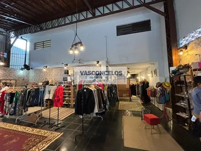 Loja com 341m², para alugar, no bairro Jardim São Dimas em São José dos Campos
