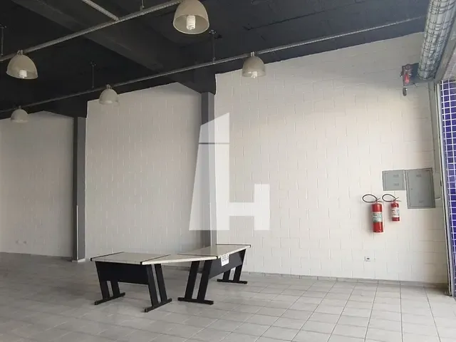 Loja com 172m², para alugar, no bairro Vila Barros em Guarulhos
