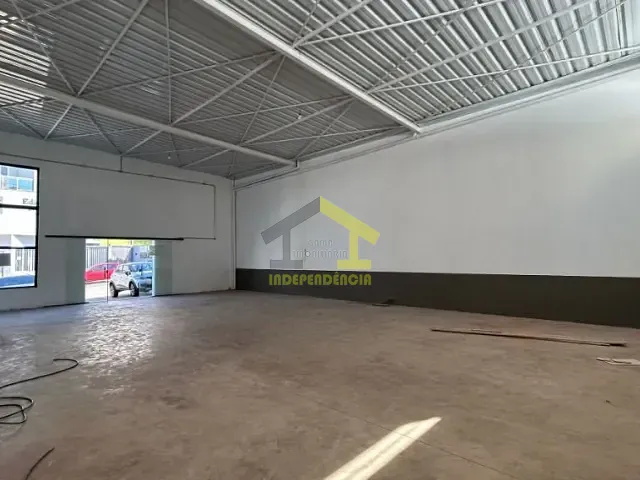 Loja com 250m², para alugar, no bairro Centro em Itatiba