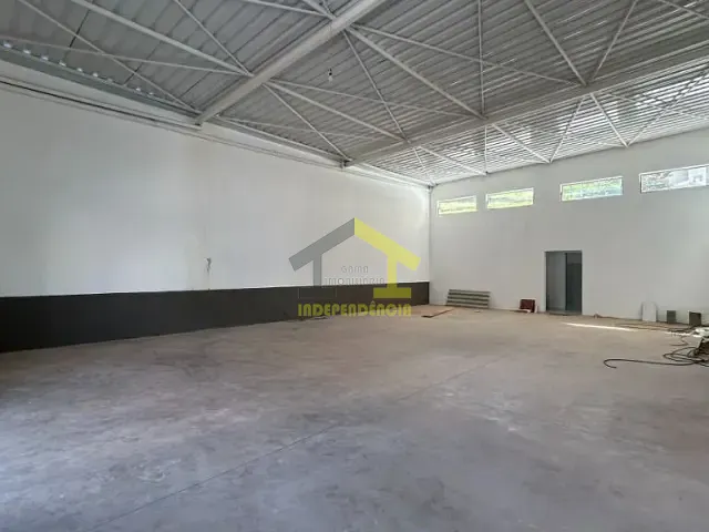 Loja com 250m², para alugar, no bairro Centro em Itatiba