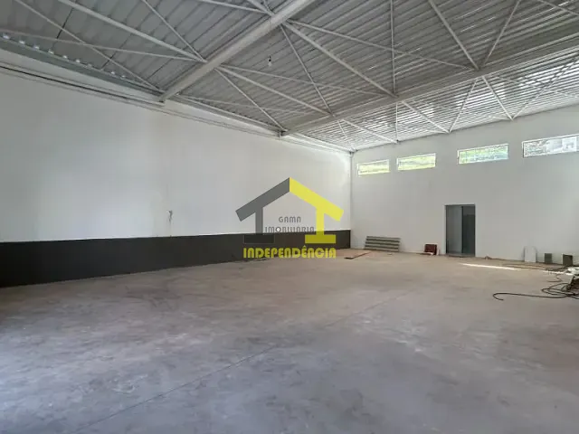 Loja com 250m², para alugar, no bairro Centro em Itatiba