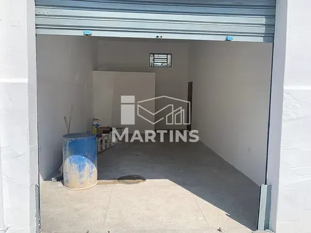 Loja para alugar, no bairro Jardim Fabiana em Embu das Artes