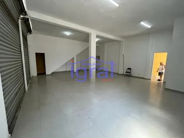 Loja com 211m², para alugar, no bairro Cidade Monções em São Paulo