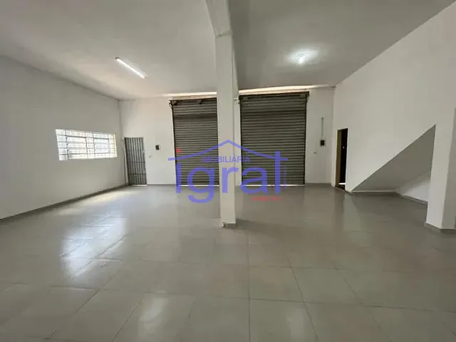 Loja com 211m², para alugar, no bairro Cidade Monções em São Paulo