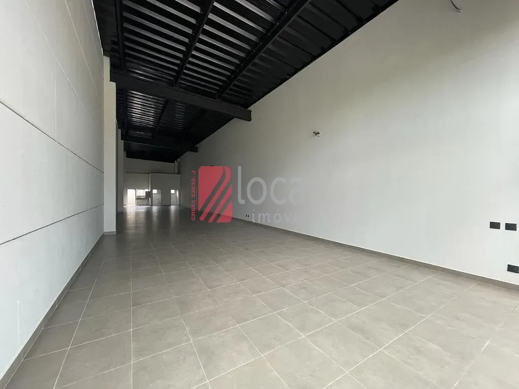Loja / Salão / Ponto Comercial  para aluguel, 223m² — foto 2 de 4