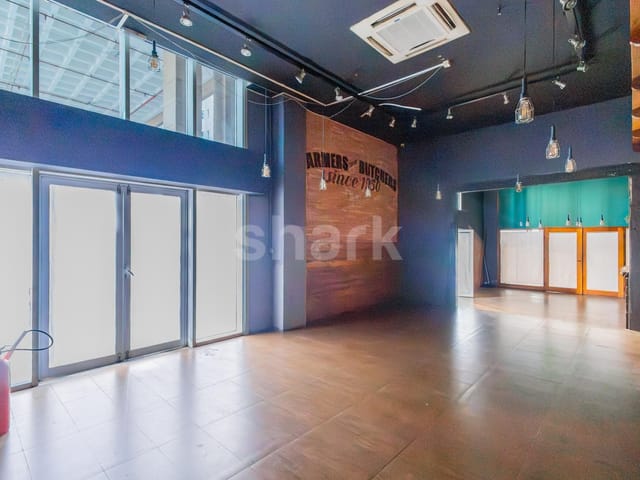 Loja com 190m², para alugar, no bairro Alphaville em Barueri
