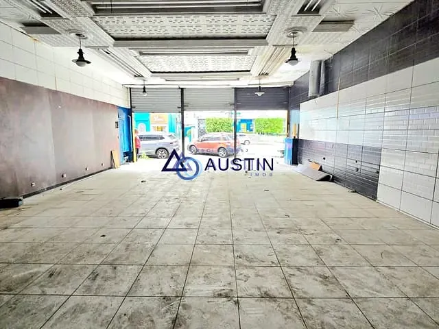 Loja com 241m², para alugar, no bairro Pinheiros em São Paulo