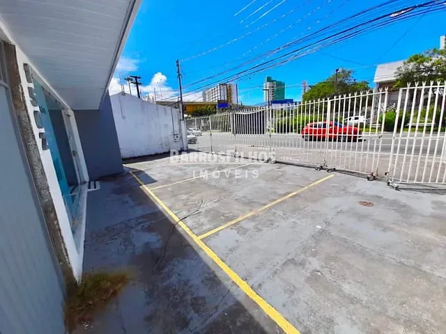 Loja com 360m², para alugar, no bairro Luzia em Aracaju