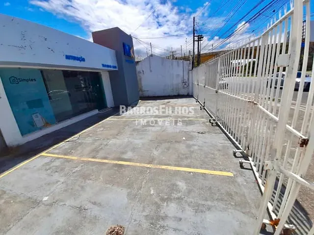 Loja com 360m², para alugar, no bairro Luzia em Aracaju