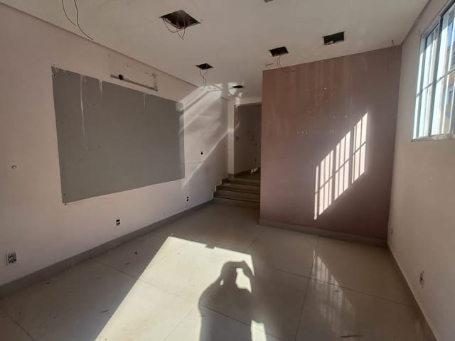 Foto do Loja - Loja para locação, Conjunto Habitacional Presidente Castelo Branco, Carapicuíba, SP | Collina Imóveis