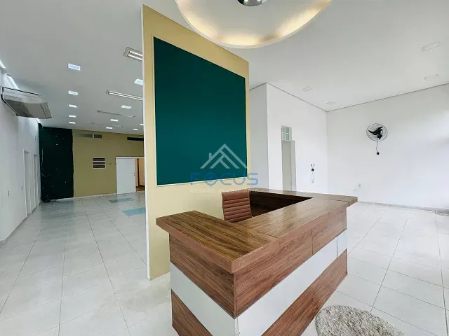 Loja com 325m², para alugar, no bairro Vianelo em Jundiaí