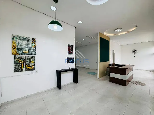 Loja com 325m², para alugar, no bairro Vianelo em Jundiaí
