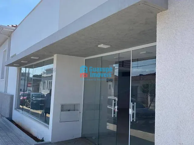 Loja para alugar, no bairro Centro em Guaxupé