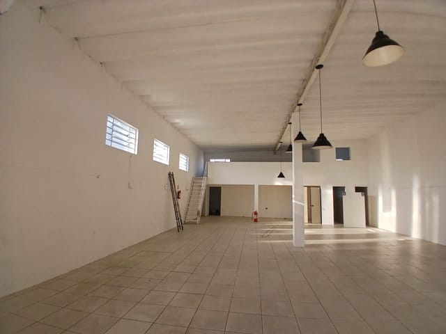 Loja com 250m², para alugar, no bairro Jardim Lisa em Campinas