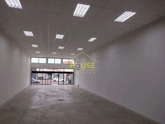 Loja com 400m², para alugar, no bairro Patrimônio Novo em Votuporanga