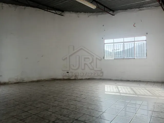 Loja com 200m², para alugar, no bairro Jardim Zaira em Mauá