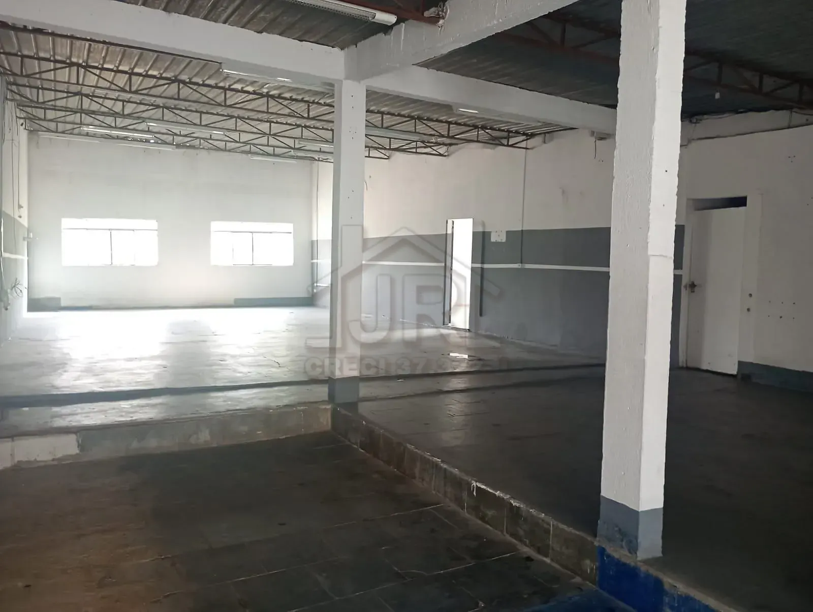 Loja-Salão, 200 m² - Foto 2