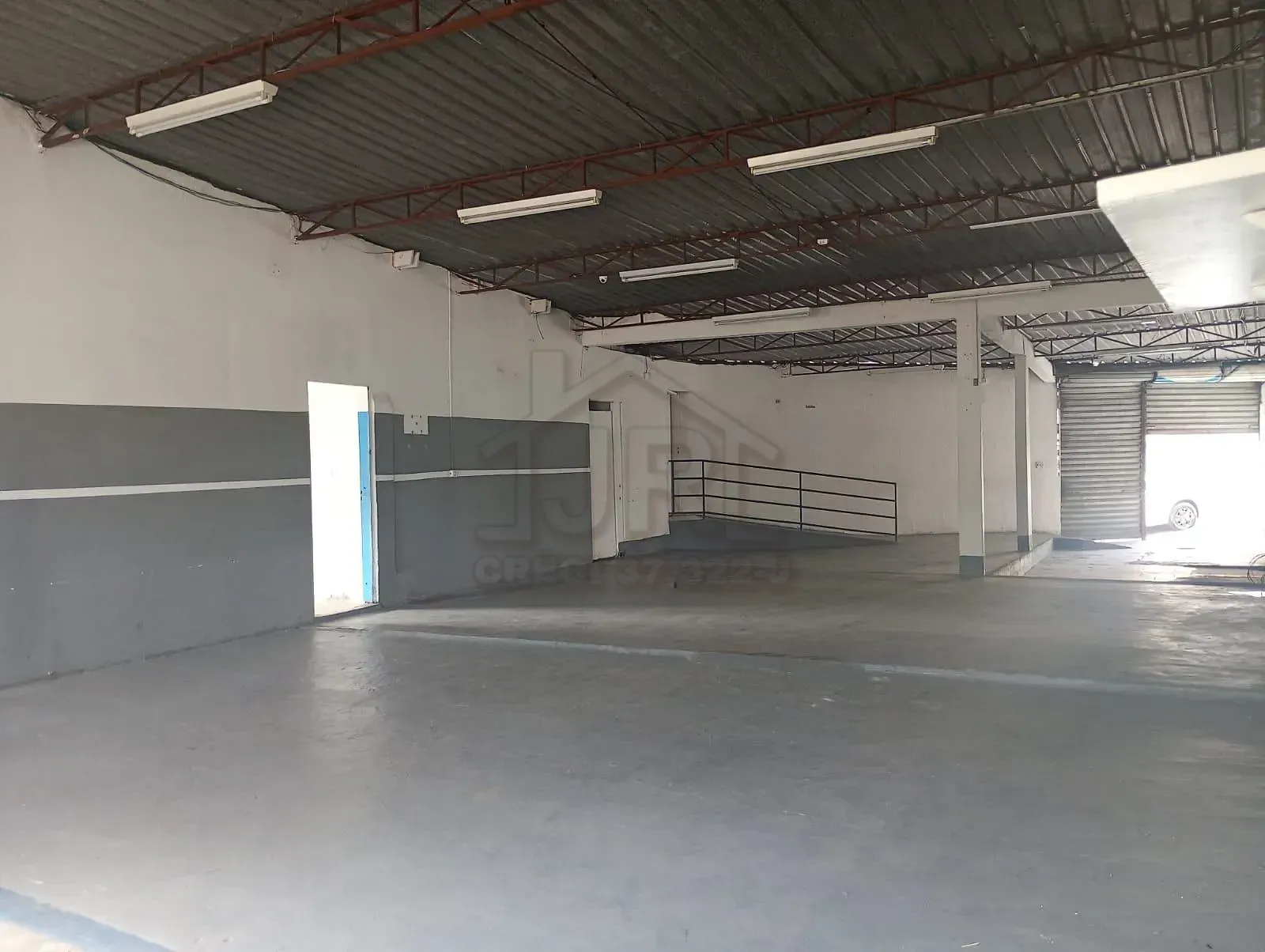Loja-Salão, 200 m² - Foto 1