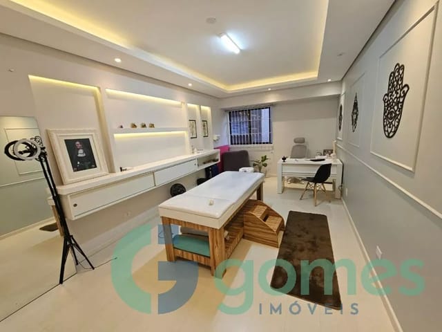 Sala à venda, no bairro Água Verde em Curitiba