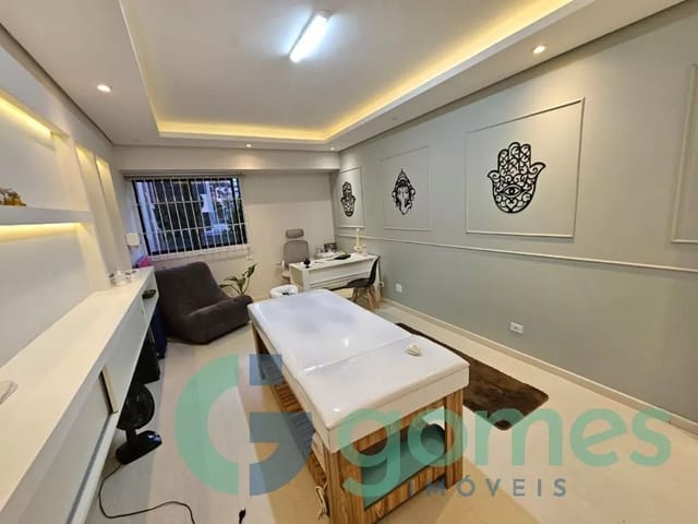 Sala à venda, no bairro Água Verde em Curitiba