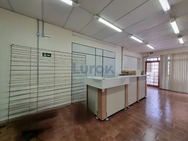 Loja com 100m², para alugar, no bairro Vila Embaré em Valinhos