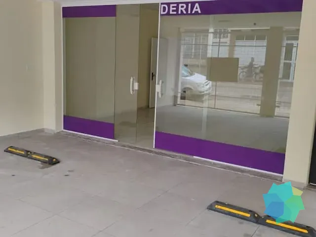 Loja com 357m², para alugar, no bairro Centro em Salto