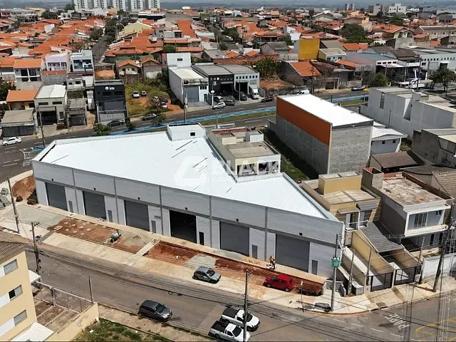 Loja com 240m², para alugar, no bairro Jardim Piazza di Roma II em Sorocaba
