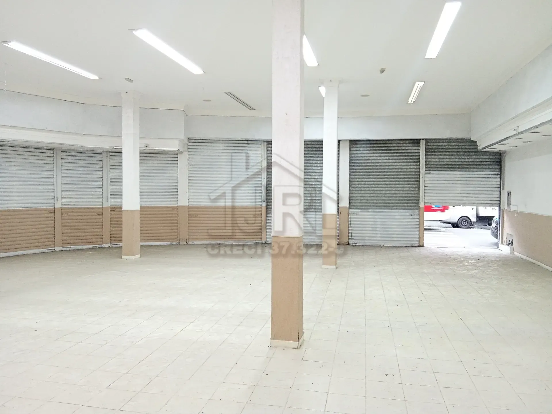 Loja-Salão, 360 m² - Foto 1