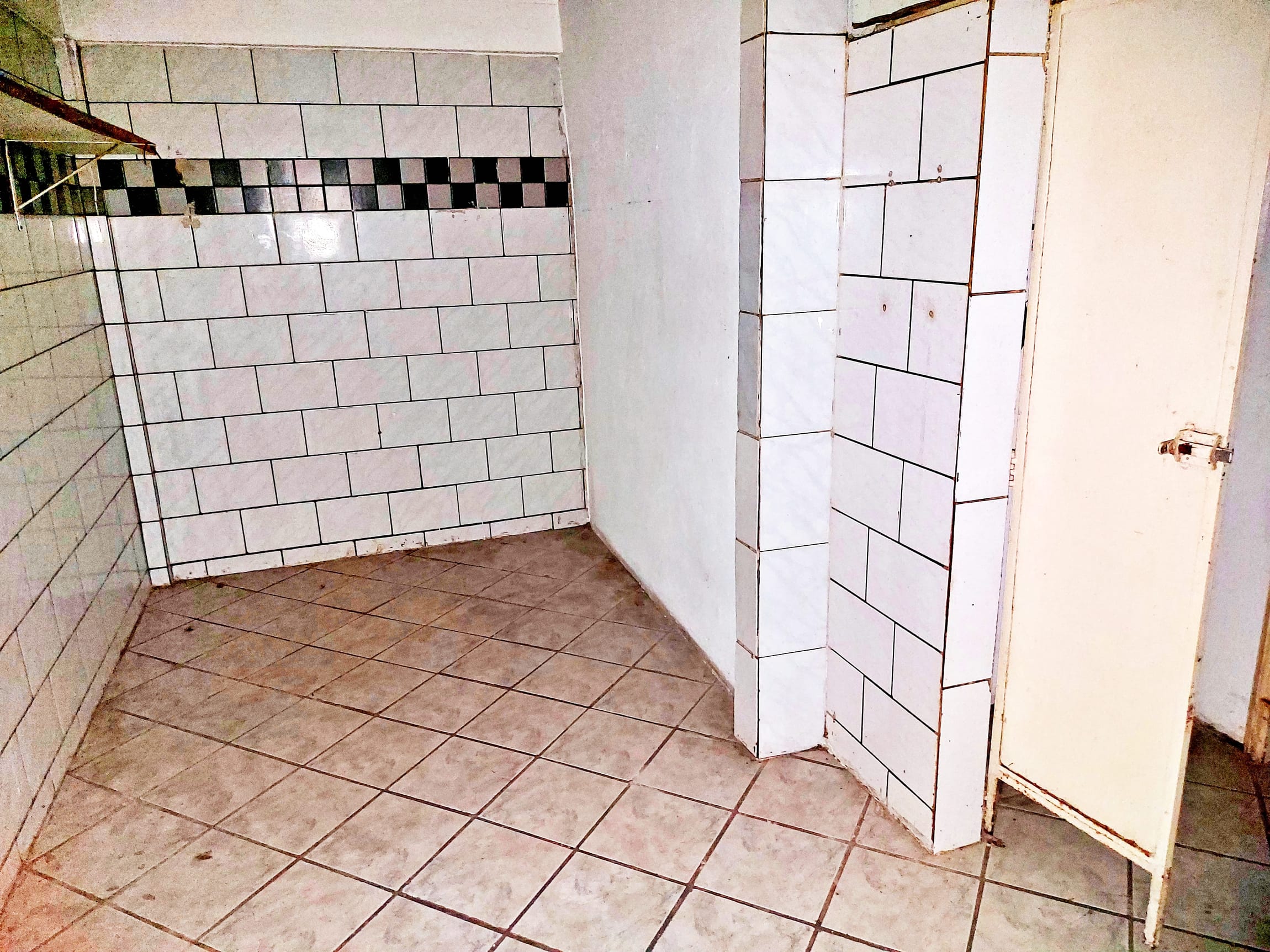 Loja para Aluguel em Excelente Localização, Rua São Paulo, Bairro Lourdes, no Coração de Belo Horizonte