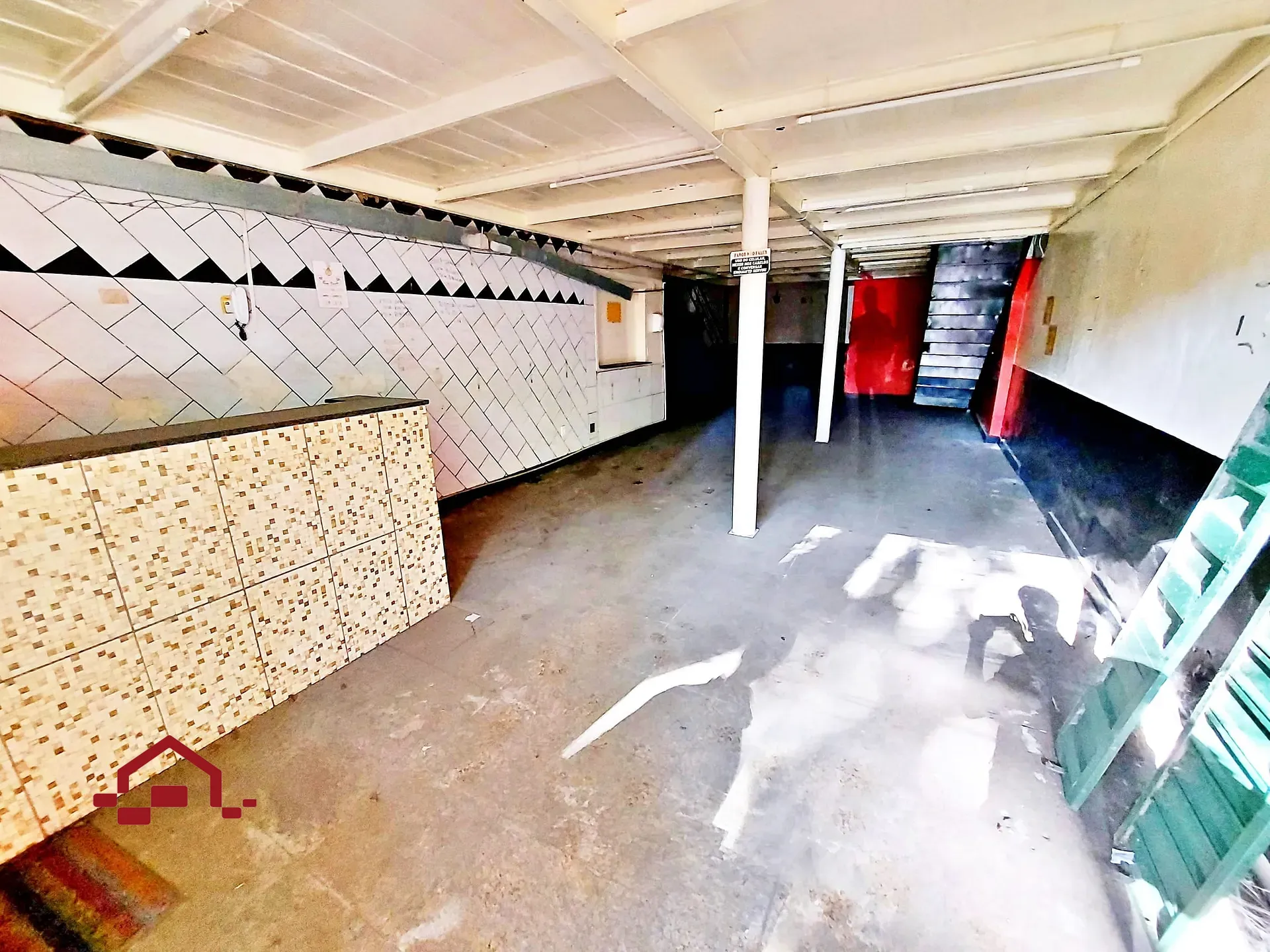 Loja-Salão, 100 m² - Foto 1
