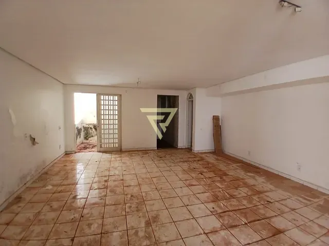 Loja com 310m², à venda ou para alugar, no bairro Jardim Sumaré em Ribeirão Preto