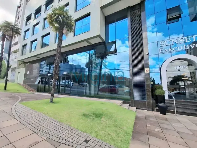 Loja com 88m², à venda ou para alugar, no bairro Centro em Novo Hamburgo