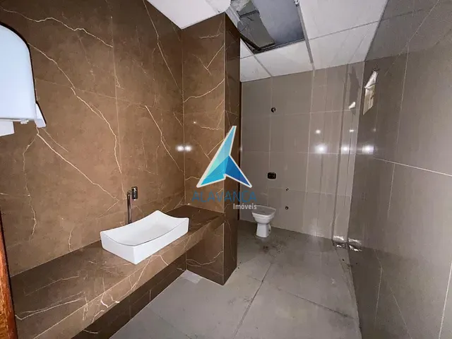 Galpão / Barracão com 380m², para alugar, no bairro Grã-Duquesa em Governador Valadares
