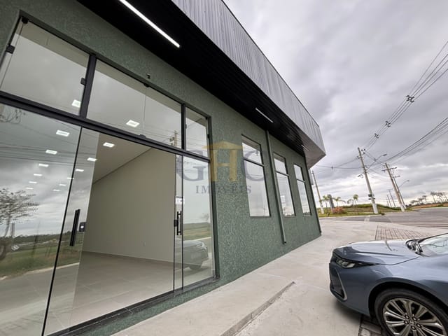 Sala com 300m², para alugar, no bairro Pacaembú Bandeiras em Salto de Pirapora