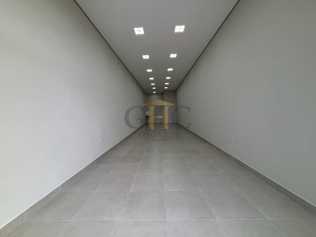 Sala com 300m², para alugar, no bairro Pacaembú Bandeiras em Salto de Pirapora