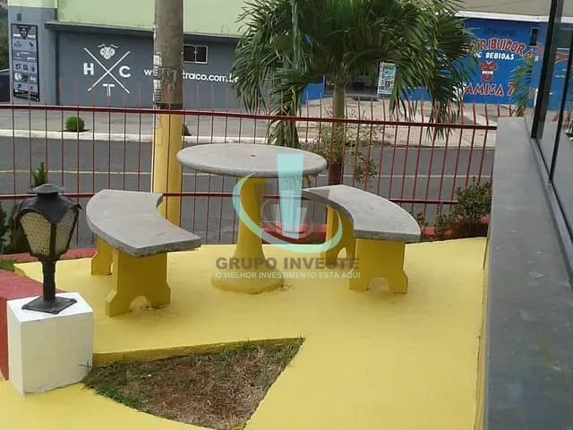 Loja com 220m², à venda ou para alugar, no bairro PARQUE IGAÇABA em ARARAQUARA