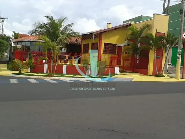 Loja com 220m², à venda ou para alugar, no bairro PARQUE IGAÇABA em ARARAQUARA