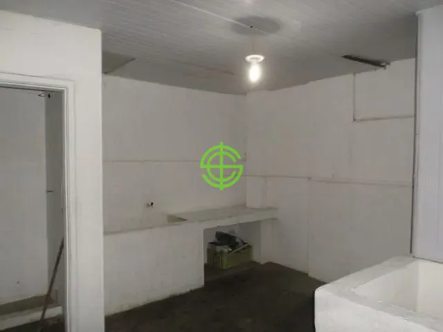 Loja com 56m², à venda ou para alugar, no bairro Benfica em Rio de Janeiro