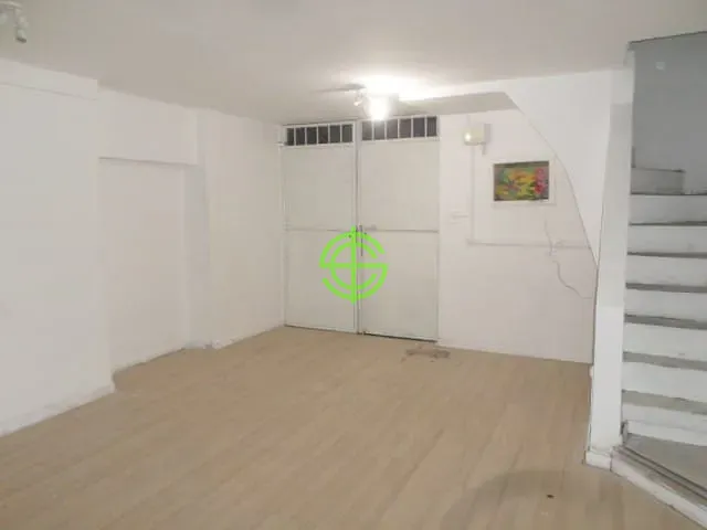 Loja com 56m², à venda ou para alugar, no bairro Benfica em Rio de Janeiro