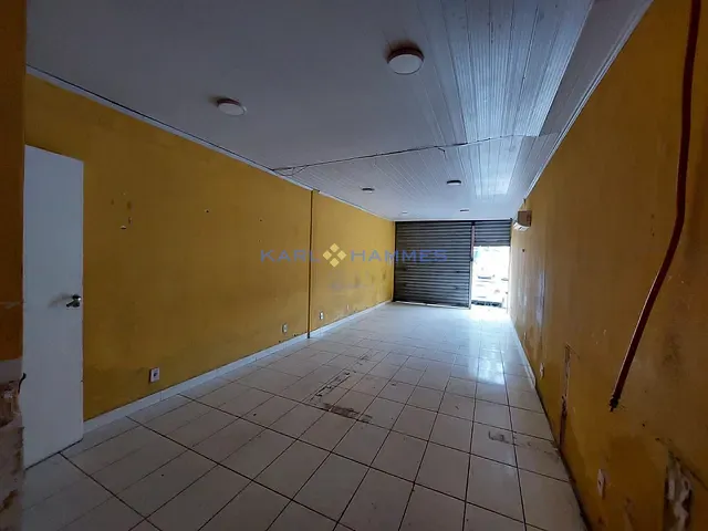 Loja para alugar, no bairro Corrêas em Petrópolis