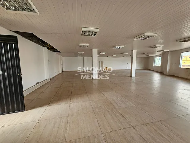 Loja com 300m², para alugar, no bairro Sacramenta em Belém