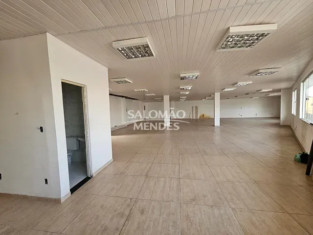 Loja com 300m², para alugar, no bairro Sacramenta em Belém